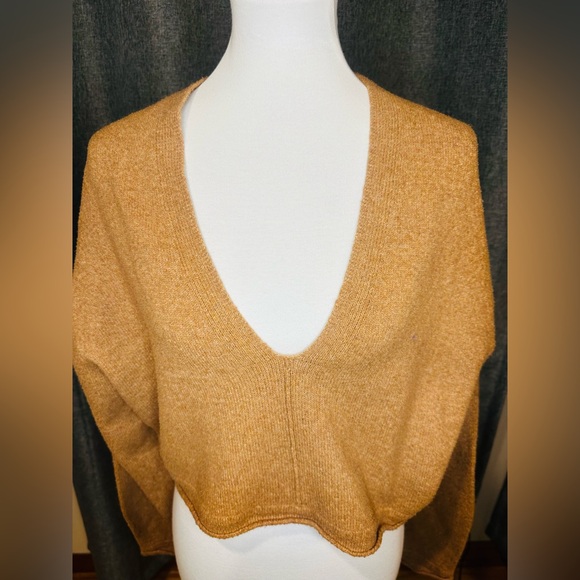 BDG Urban Outfitters Deep V Cropped Sweater Size M - Picture 2 of 11